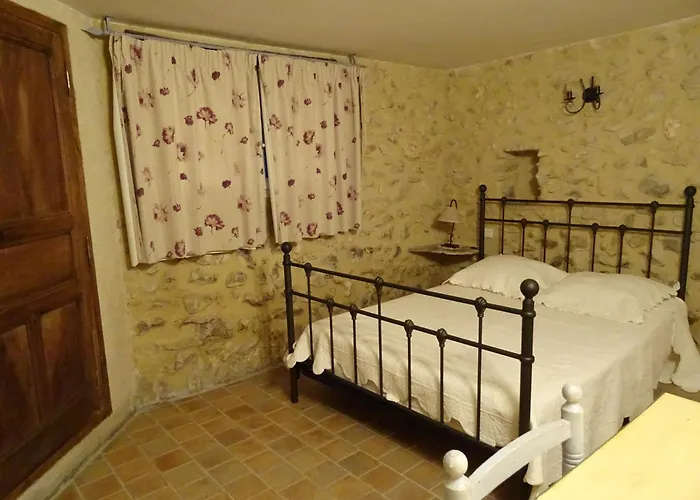 Le Moulin * La Rochegiron